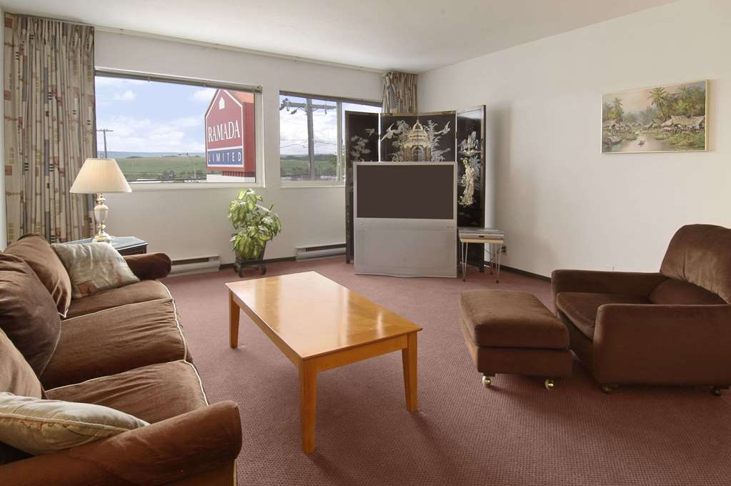 Hotel Ramada Limited Dawson Creek Pokoj fotografie