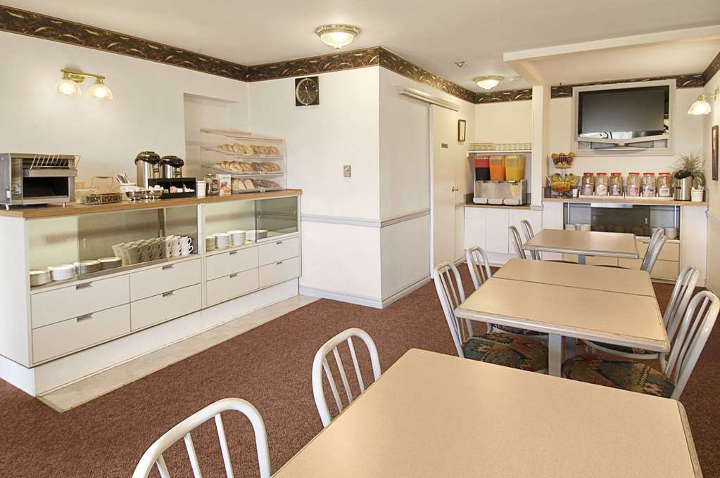 Hotel Ramada Limited Dawson Creek Restaurace fotografie