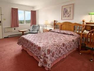 Hotel Ramada Limited Dawson Creek Exteriér fotografie